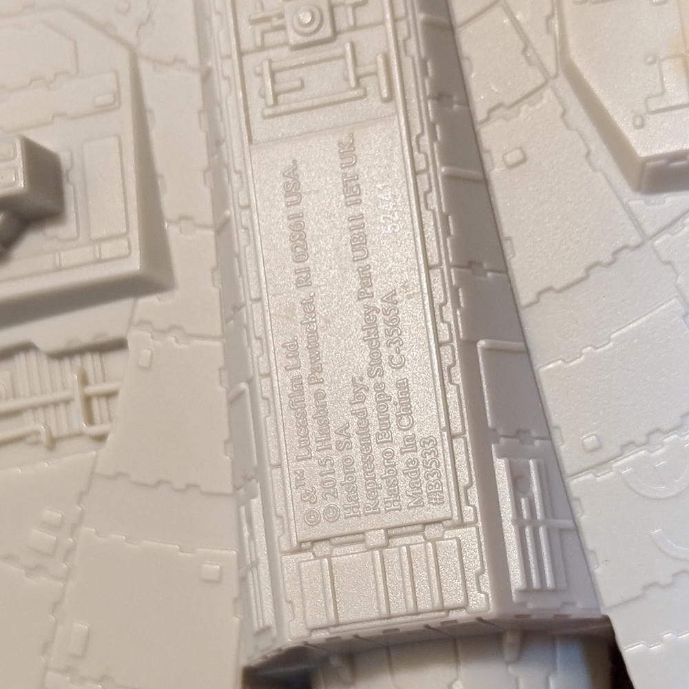 Star Wars millennium falcon micro machines Hasbro 2015 - Picture 8 of 9
